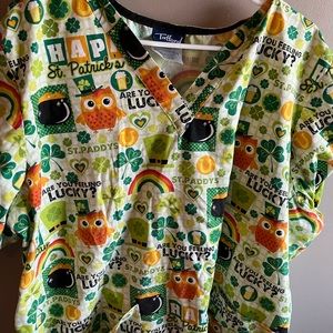 Tafford St Patrick's scrub top size 2x